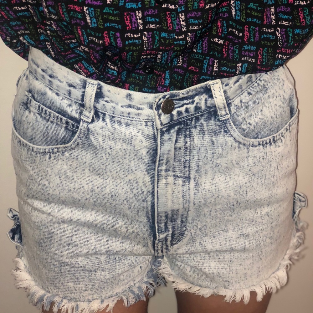 Vintage white washed shorts